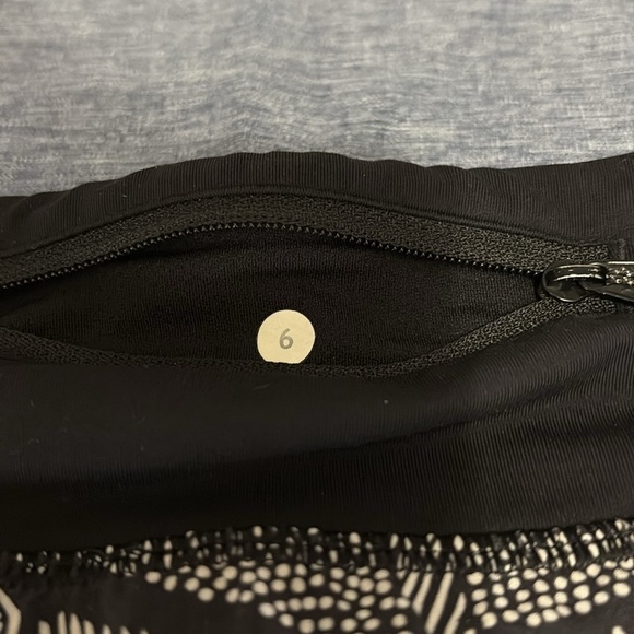 Lululemon Speed Shorts Patterned Floral Athletic Running Shorts Women's 6 - Picture 3 of 5